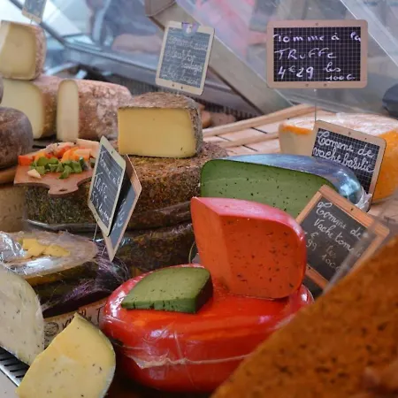 Au Lavandou, Proche Plage, Terrasse, Parking Privatif, 4 Couchages - Fr-1-251-236 Ле-Лаванду