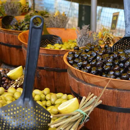 Au Lavandou, Proche Plage, Terrasse, Parking Privatif, 4 Couchages - Fr-1-251-236 *