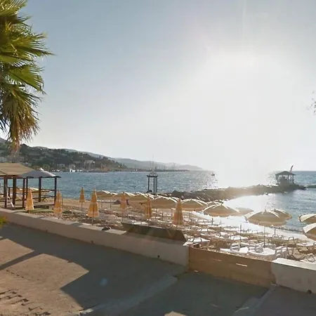 Au Lavandou, Proche Plage, Terrasse, Parking Privatif, 4 Couchages - Fr-1-251-236 Lägenhet *